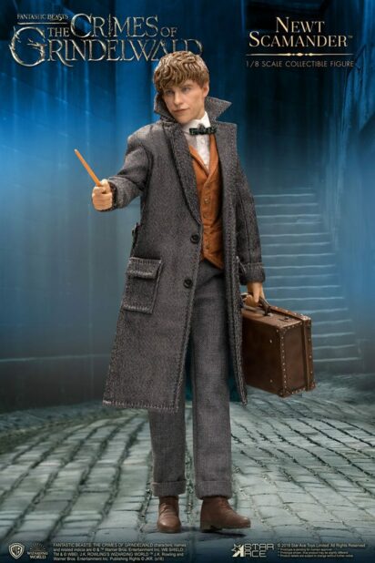 Fantastic Beasts 2 Real Master Series Action Figure 1/8 Newt Scamander 23 cm
