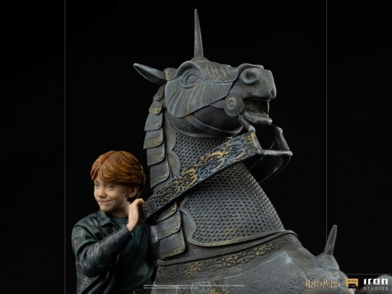 Harry Potter Deluxe Art Scale Statue 1/10 Ron Weasley at the Wizard Chess 35 cm - immagine 2