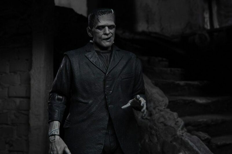 Universal Monsters Action Figure Ultimate Frankenstein's Monster (Black & White) 18 cm - immagine 2