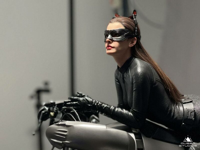 The Dark Knight Rises Statue 1/3 Catwoman 108 cm - immagine 4