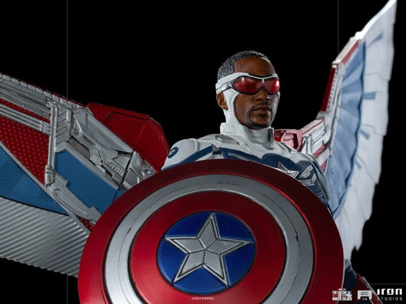 The Falcon and the Winter Soldier Legacy Replica Statue 1/4 Captain America Sam Wilson (Open Wings) 83 cm