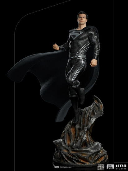 DC Comics: Zack Snyder's Justice League - Superman Black Suit 1/4 Scale Statue 69 cm