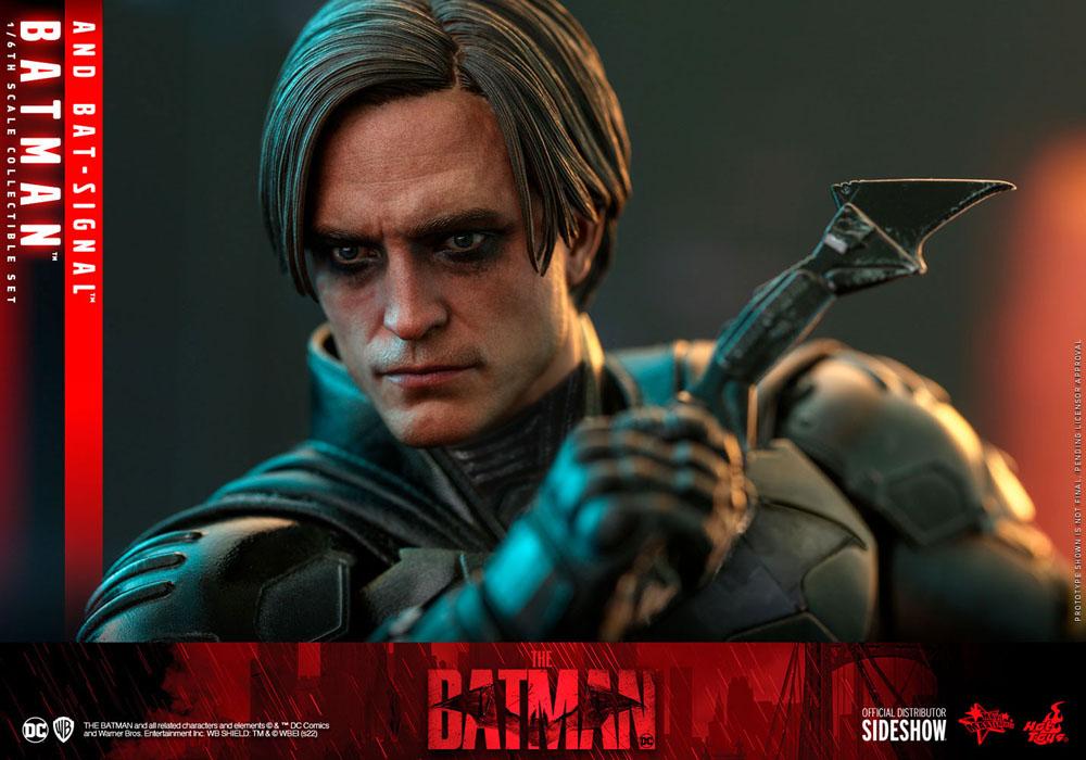 The Batman Movie Masterpiece Action Figure 1/6 Batman with Bat-Signal 31 cm - immagine 7