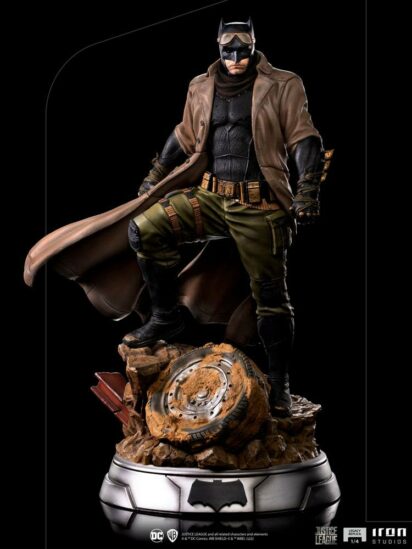 Zack Snyder's Justice League Legacy Replica Statue 1/4 Batman Knightmare 58 cm