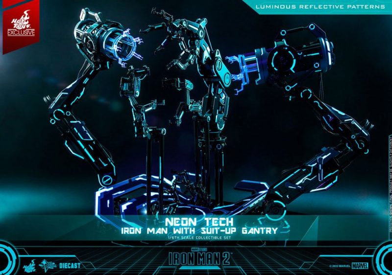 Iron Man 2 Action Figure 1/6 Neon Tech Iron Man with Suit-Up Gantry 32 cm - immagine 4