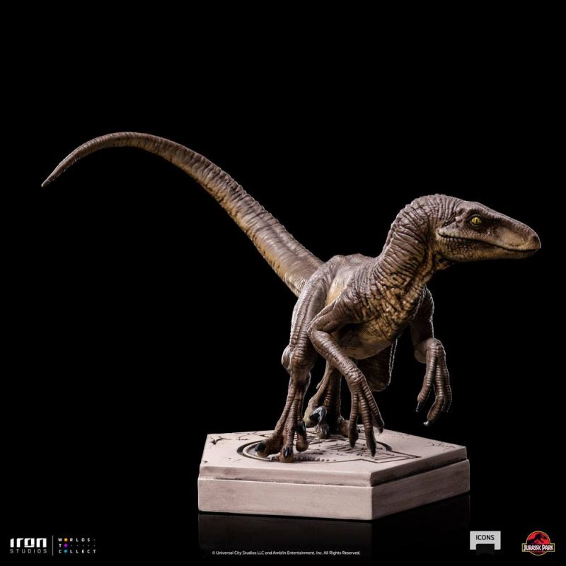 Jurassic World Icons Statue Velociraptor C 7 cm