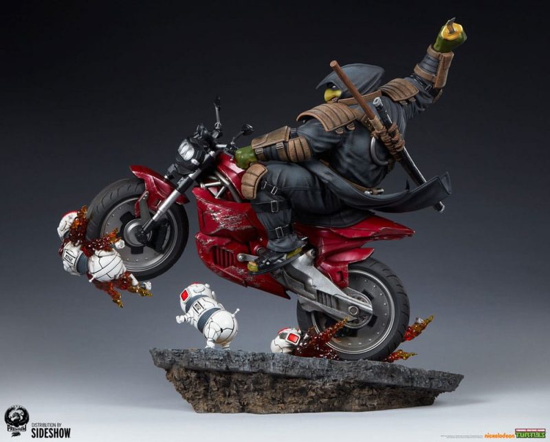Teenage Mutant Ninja Turtles Statue 1/4 The Last Ronin On Bike 53 cm - immagine 2