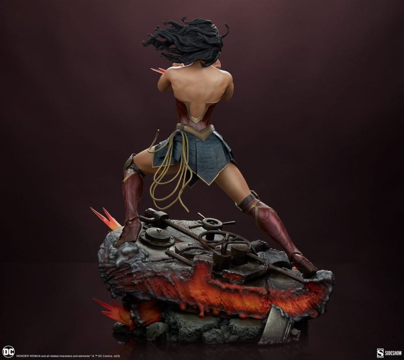 DC Comics Premium Format Statue Wonder Woman: Saving the Day 50 cm - immagine 3
