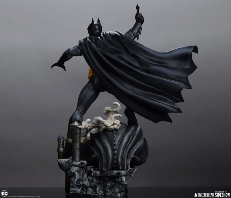 DC Comics Maquette 1/6 Batman (Black and Gray Edition) 50 cm - immagine 3