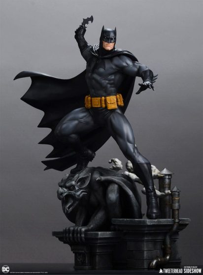 DC Comics Maquette 1/6 Batman (Black and Gray Edition) 50 cm