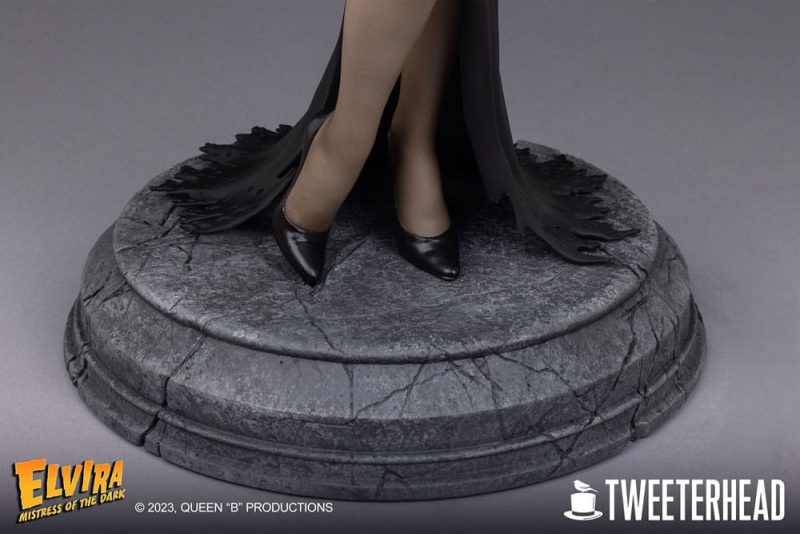 Elvira: Mistress of the Dark Maquette 1/4 Elvira 48 cm - immagine 7