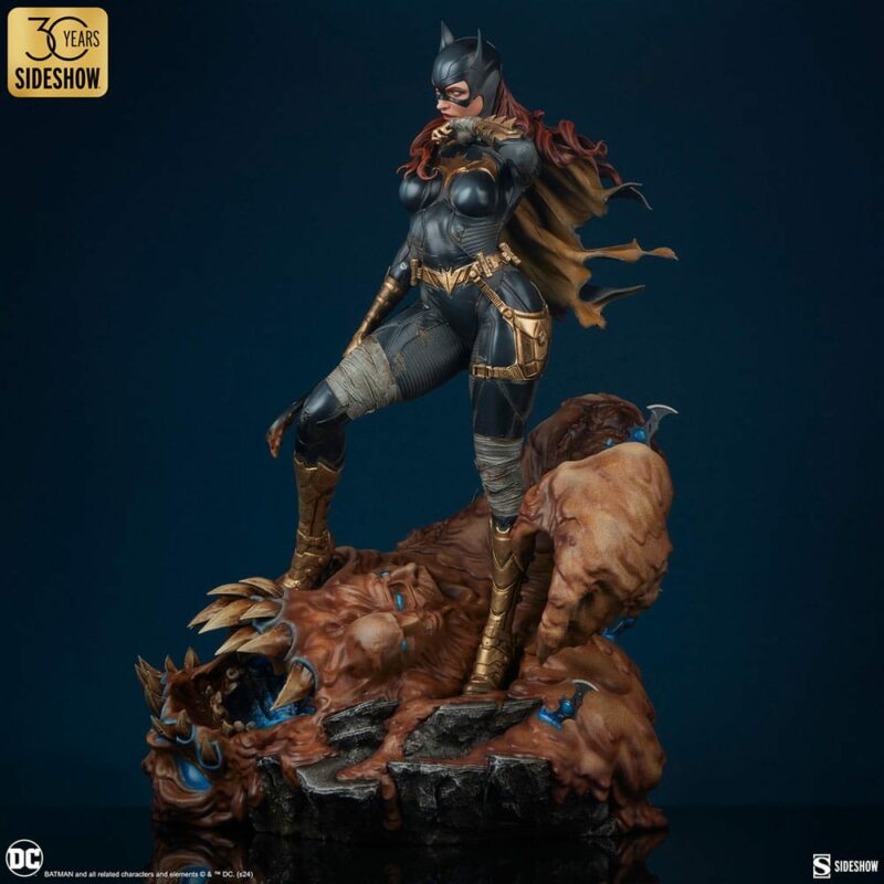 DC Comics Premium Format Statue Batgirl 55 cm - immagine 2