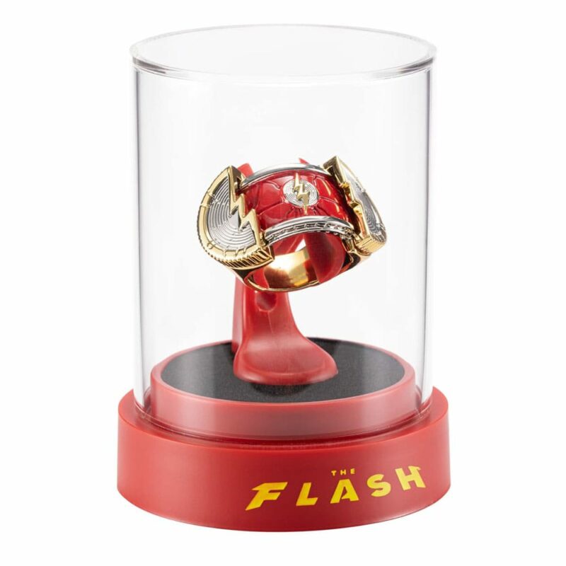 DC Comics Flash Prop Replica Ring with Display - immagine 2