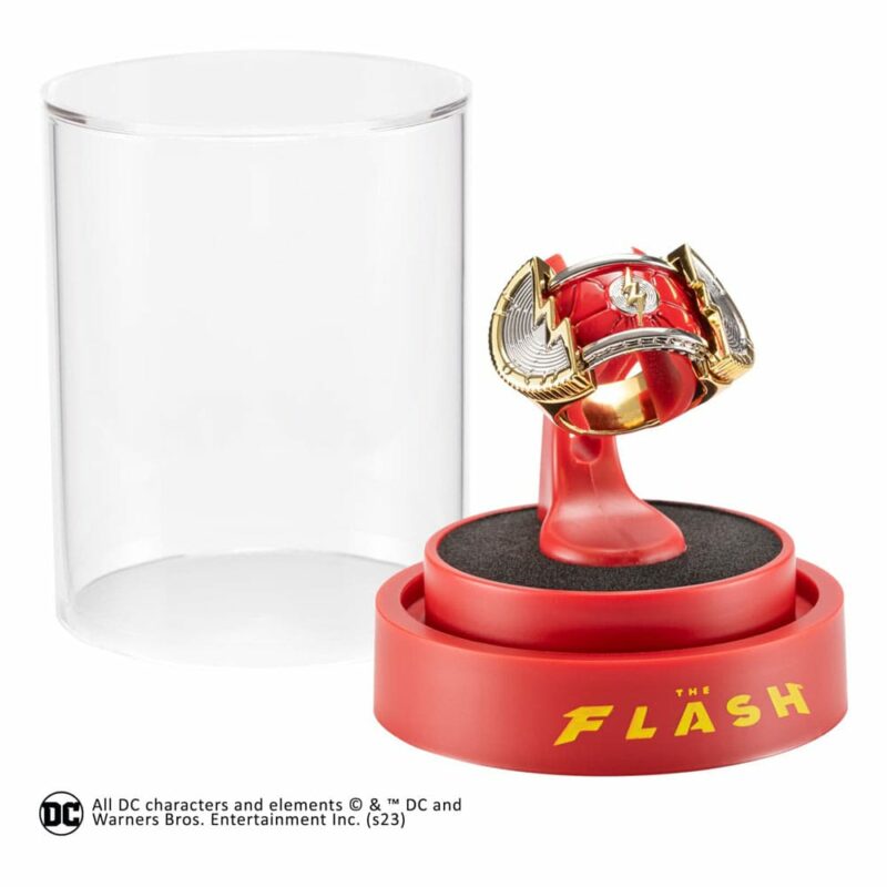 DC Comics Flash Prop Replica Ring with Display - immagine 3