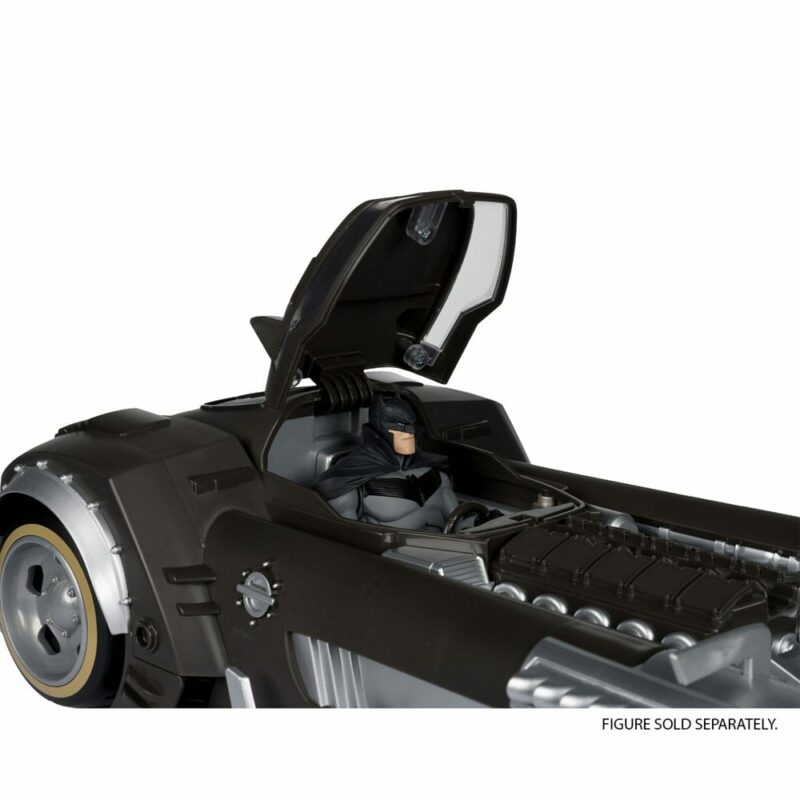 DC Multiverse Vehicle White Knight Batmobile (Gold Label) 18 cm - immagine 4