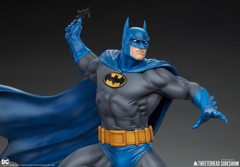 DC Comics Maquette 1/6 Batman (Retro Edition) 50 cm - immagine 6