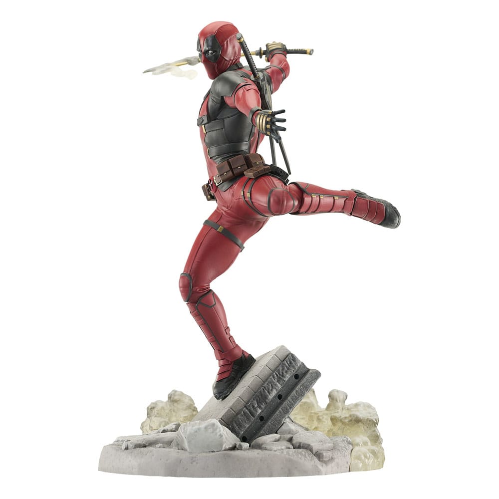 Deadpool & Wolverine Gallery PVC Statue Deadpool 25 cm - immagine 3