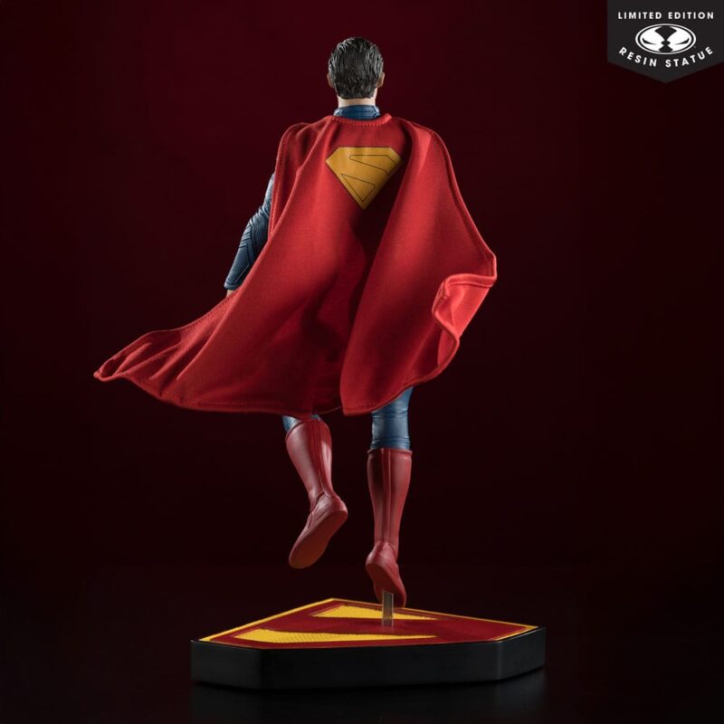 Superman (2025) DC Direct 1/6 Statue Superman 35 cm - immagine 3