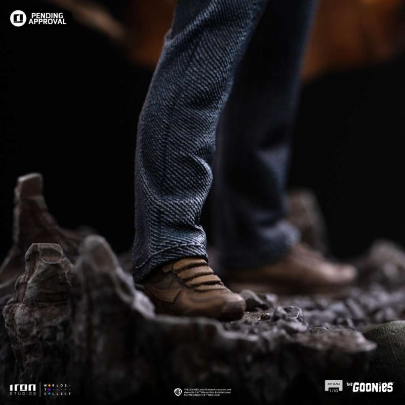 The Goonies Art Scale Statue 1/10 Mikey Walsh (40th anniversary) 21 cm - immagine 6