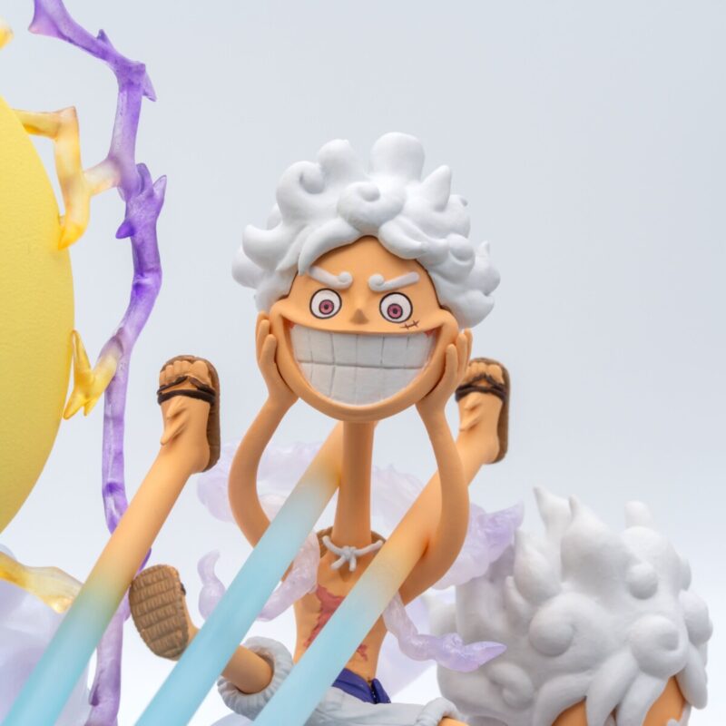 ONE PIECE S.H. FIGUARTS WORLD COLLECTABLE FIGURE PREMIUM MONKEY D.LUFFY GEAR 5 SPECIAL DIORAMA 21CM - immagine 4